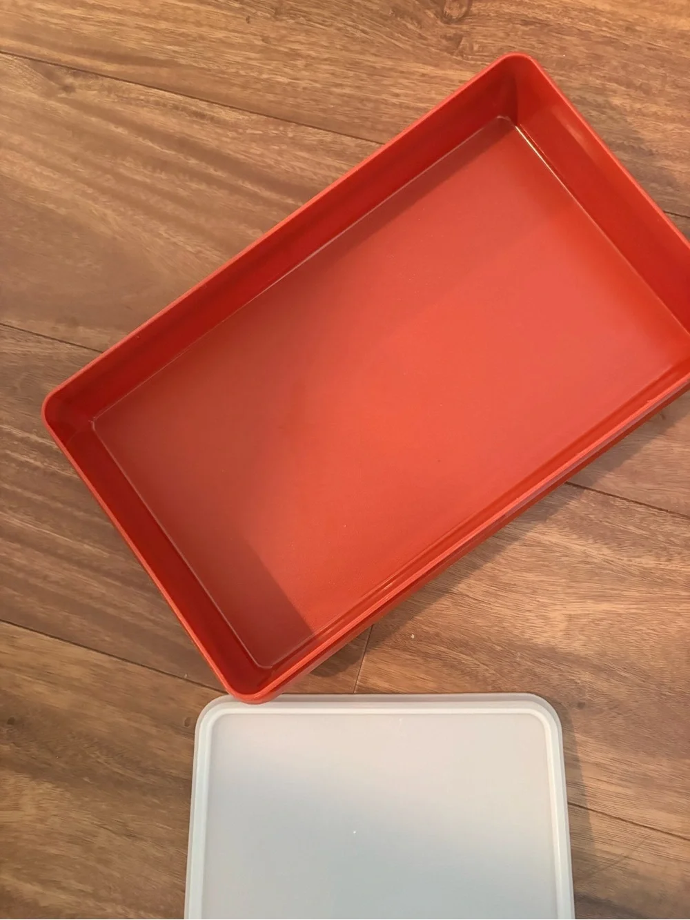 Red Food Storage Container with White Lid - Durable Silicone